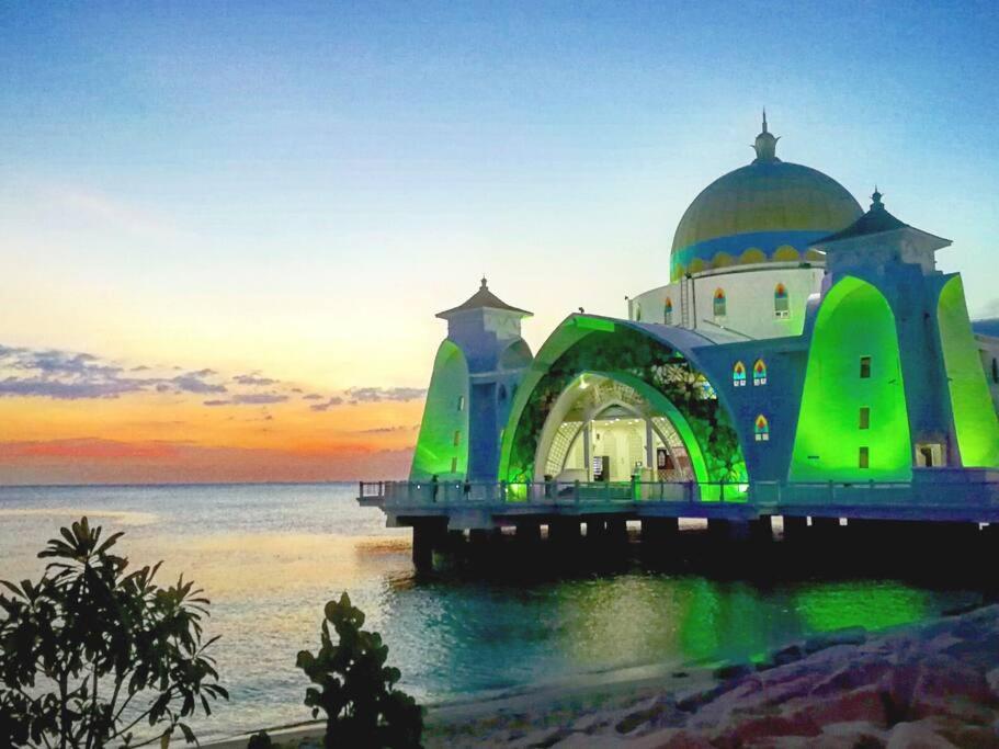 Leju 21 樂居 Explore Malacca From A Riverside House Екстер'єр фото